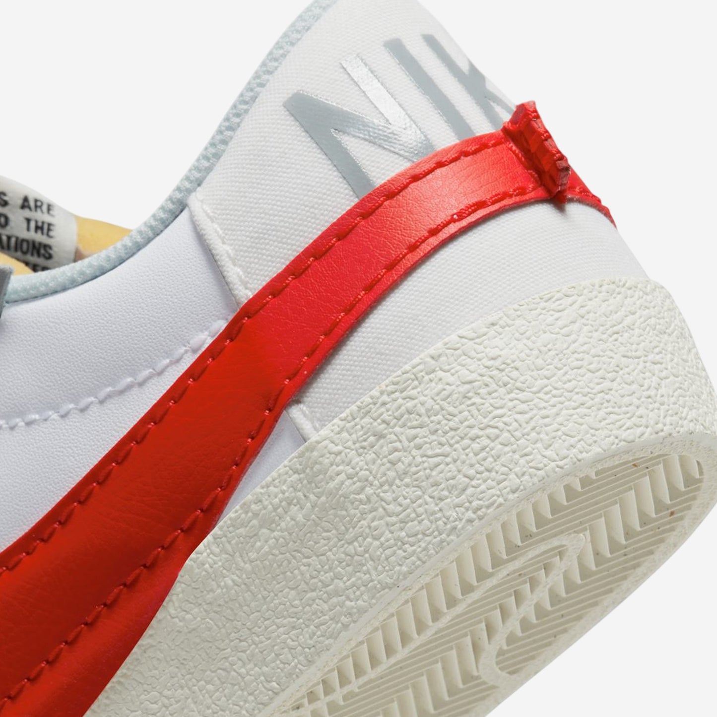 NIKE BLAZER LOW 77