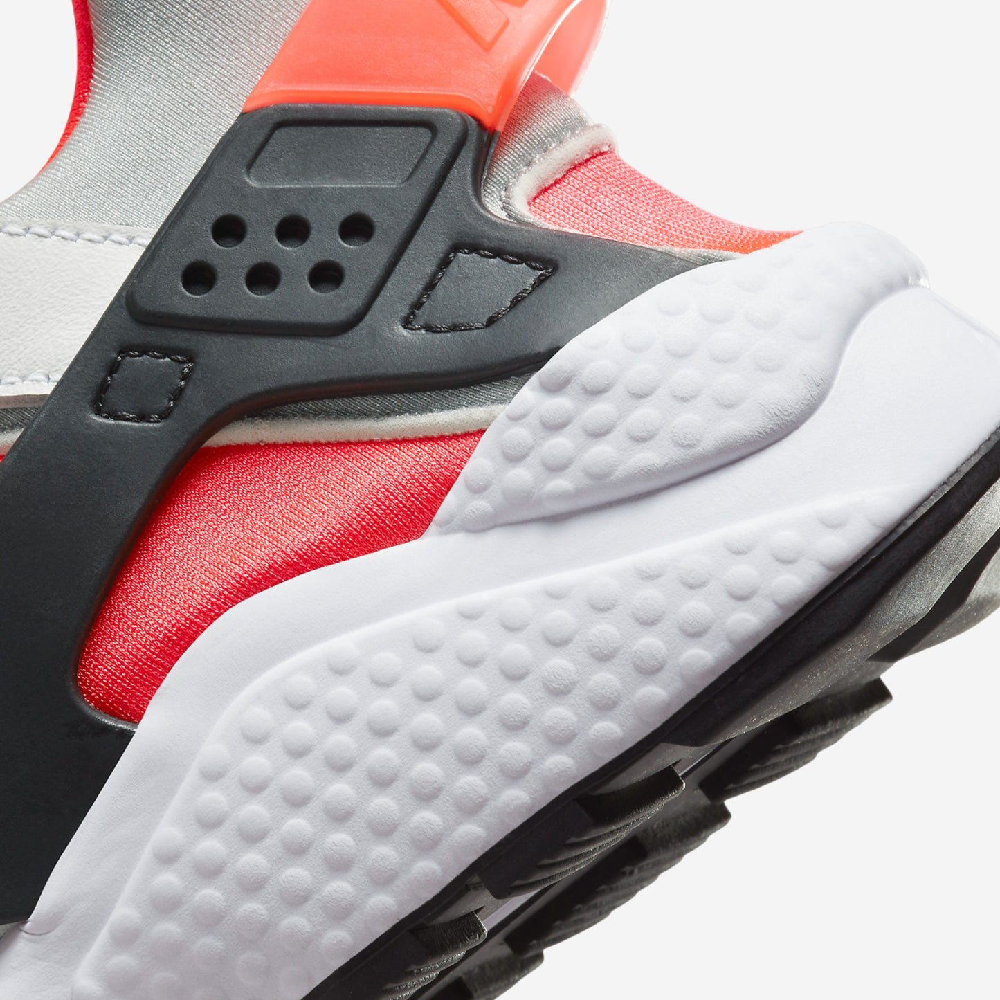 NIKE AIR MAX HUARACHE