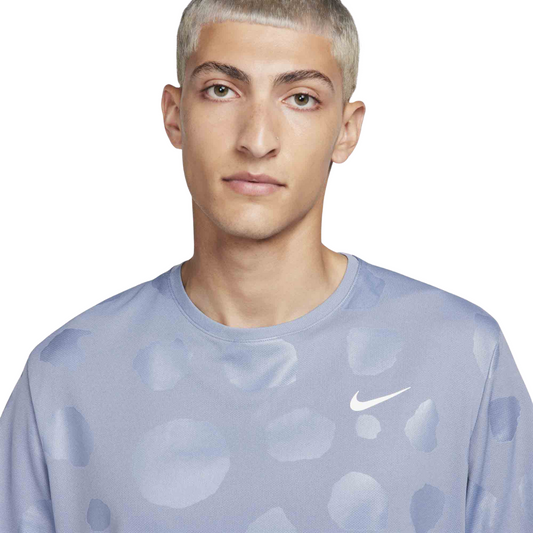 Nike DriFIT Miler Studio '72