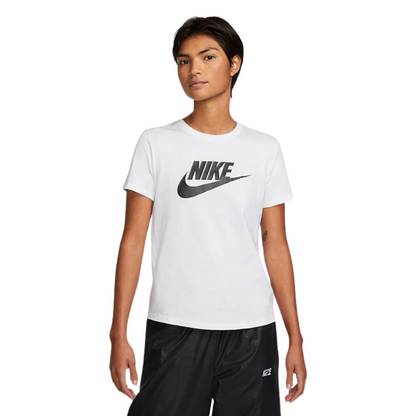 Nike Essentials Tshirt
