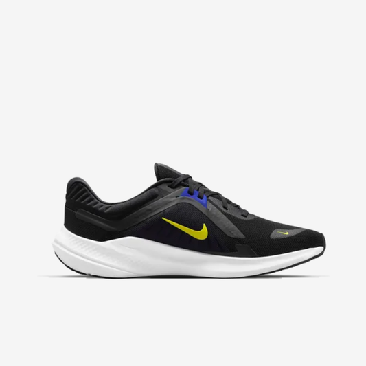 NIKE QUEST 5
