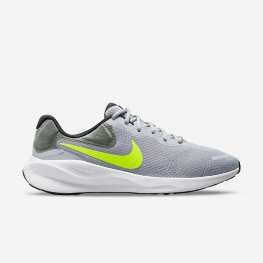 NIKE REVOLUTION 7