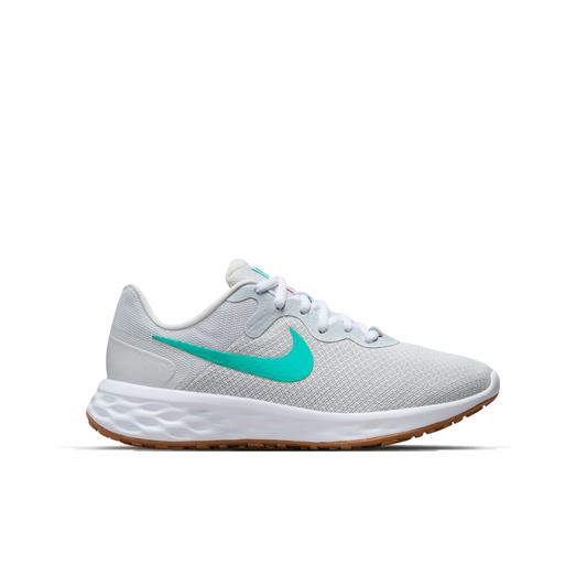 Nike Revolution 6