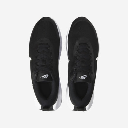 NIKE PROMINA