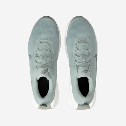 NIKE PROMINA