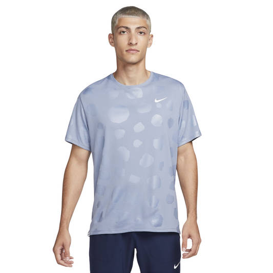 Nike DriFIT Miler Studio '72