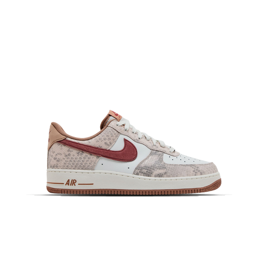 NIKE AIR FORCE 1 07 LV8 EMB