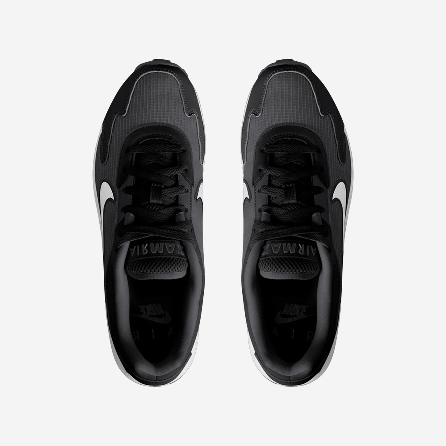 NIKE AIR MAX SOLO